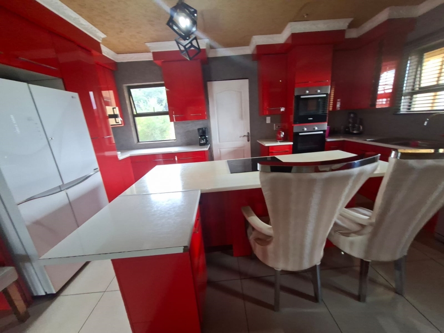 5 Bedroom Property for Sale in Selcourt Gauteng