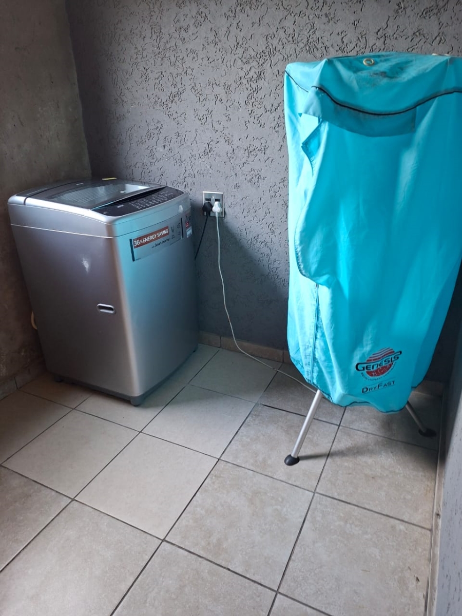 5 Bedroom Property for Sale in Selcourt Gauteng