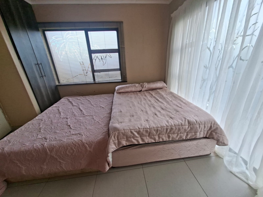 5 Bedroom Property for Sale in Selcourt Gauteng