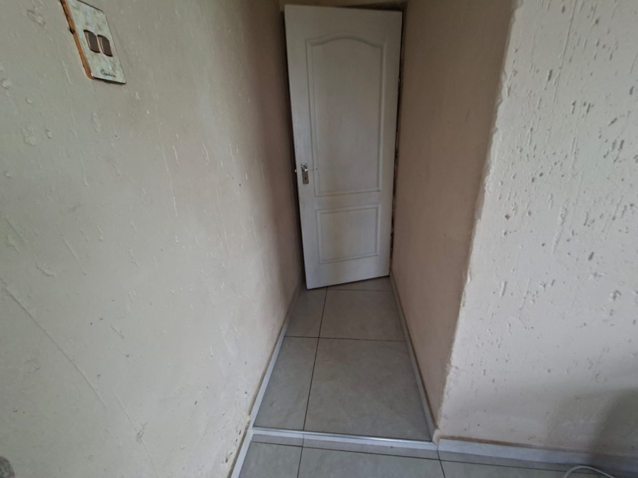 5 Bedroom Property for Sale in Selcourt Gauteng