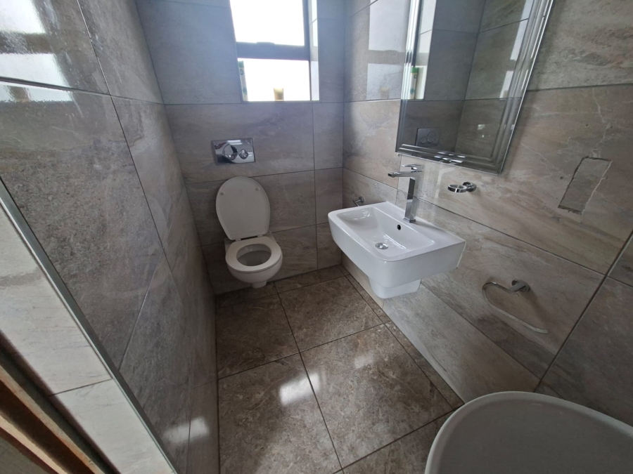 5 Bedroom Property for Sale in Selcourt Gauteng