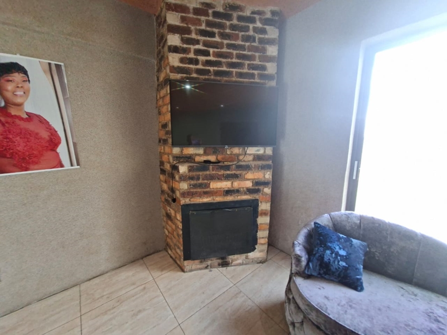 5 Bedroom Property for Sale in Selcourt Gauteng