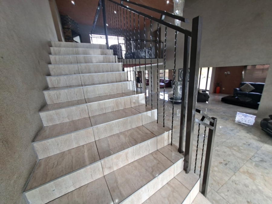 5 Bedroom Property for Sale in Selcourt Gauteng