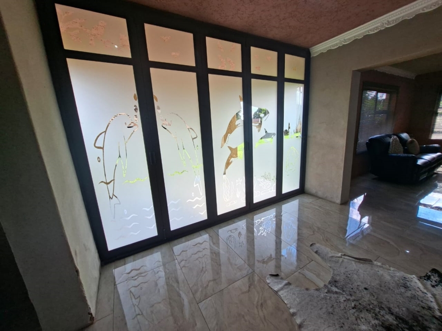 5 Bedroom Property for Sale in Selcourt Gauteng