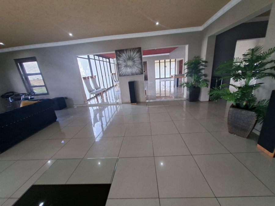 5 Bedroom Property for Sale in Selcourt Gauteng