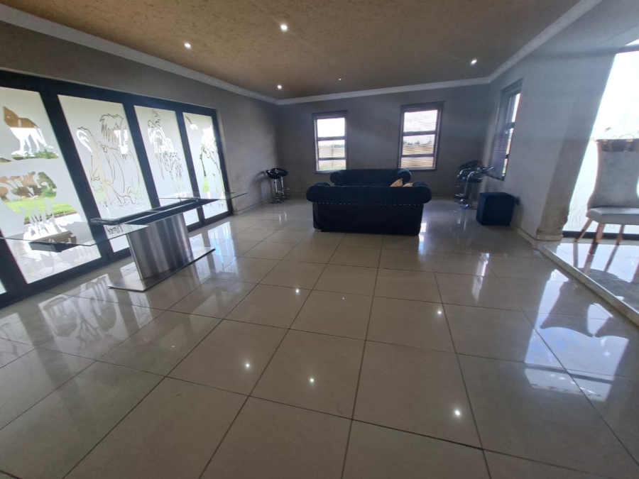 5 Bedroom Property for Sale in Selcourt Gauteng