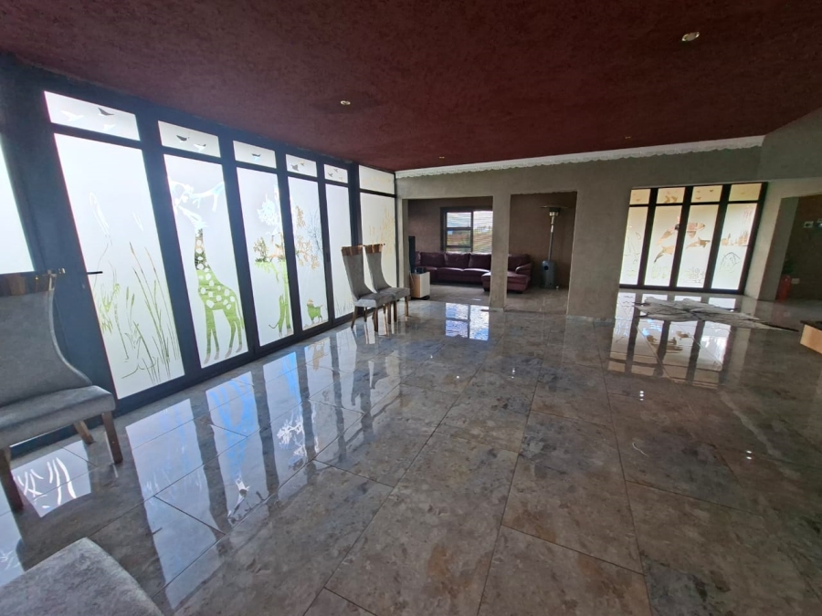 5 Bedroom Property for Sale in Selcourt Gauteng