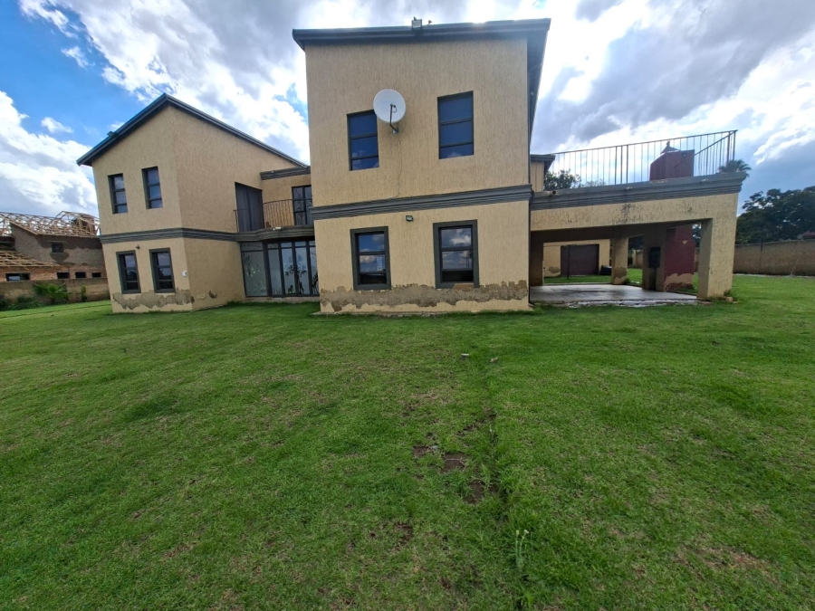 5 Bedroom Property for Sale in Selcourt Gauteng