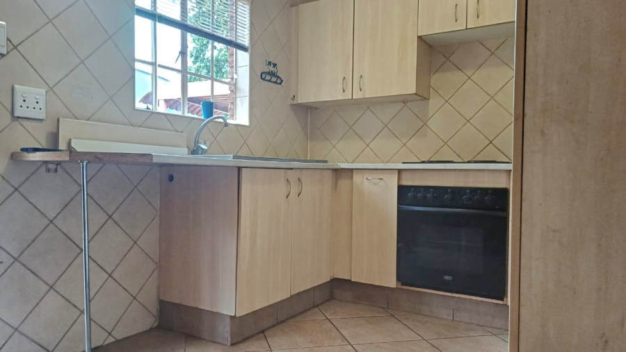 2 Bedroom Property for Sale in Robinpark Gauteng