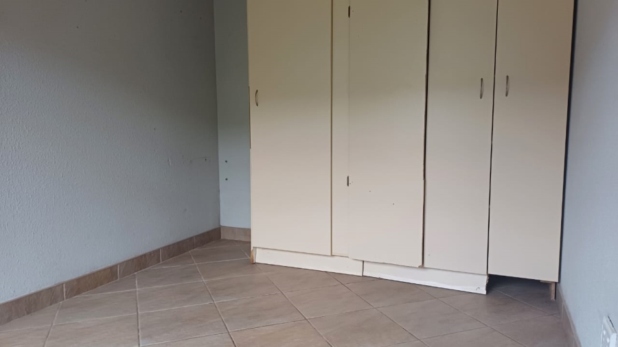2 Bedroom Property for Sale in Robinpark Gauteng