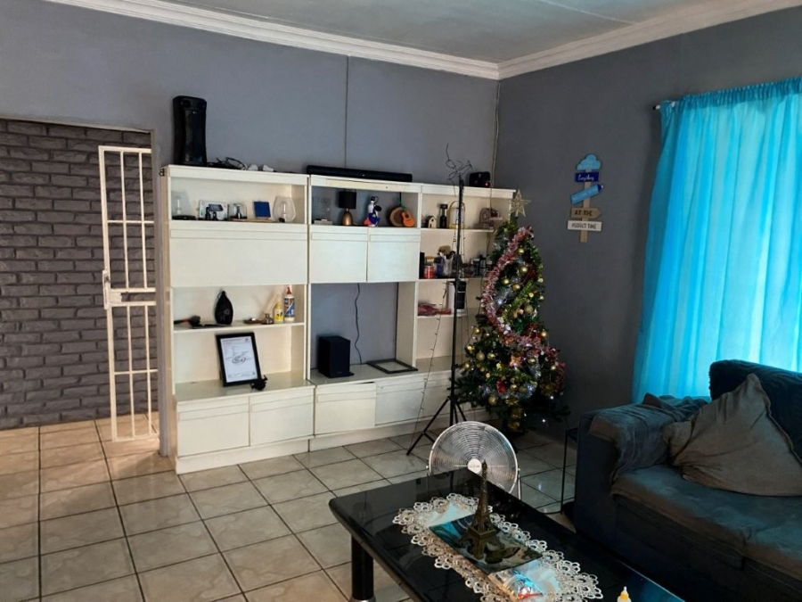 6 Bedroom Property for Sale in Grootvaly Gauteng