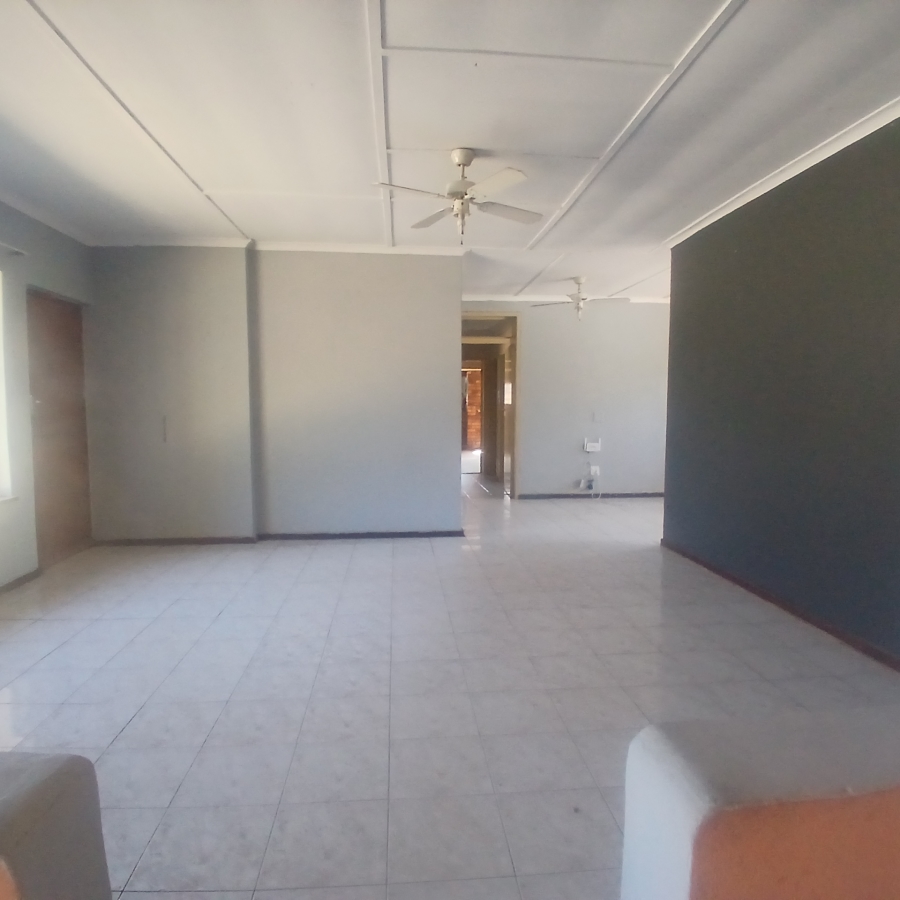 To Let 4 Bedroom Property for Rent in Ferryvale Gauteng