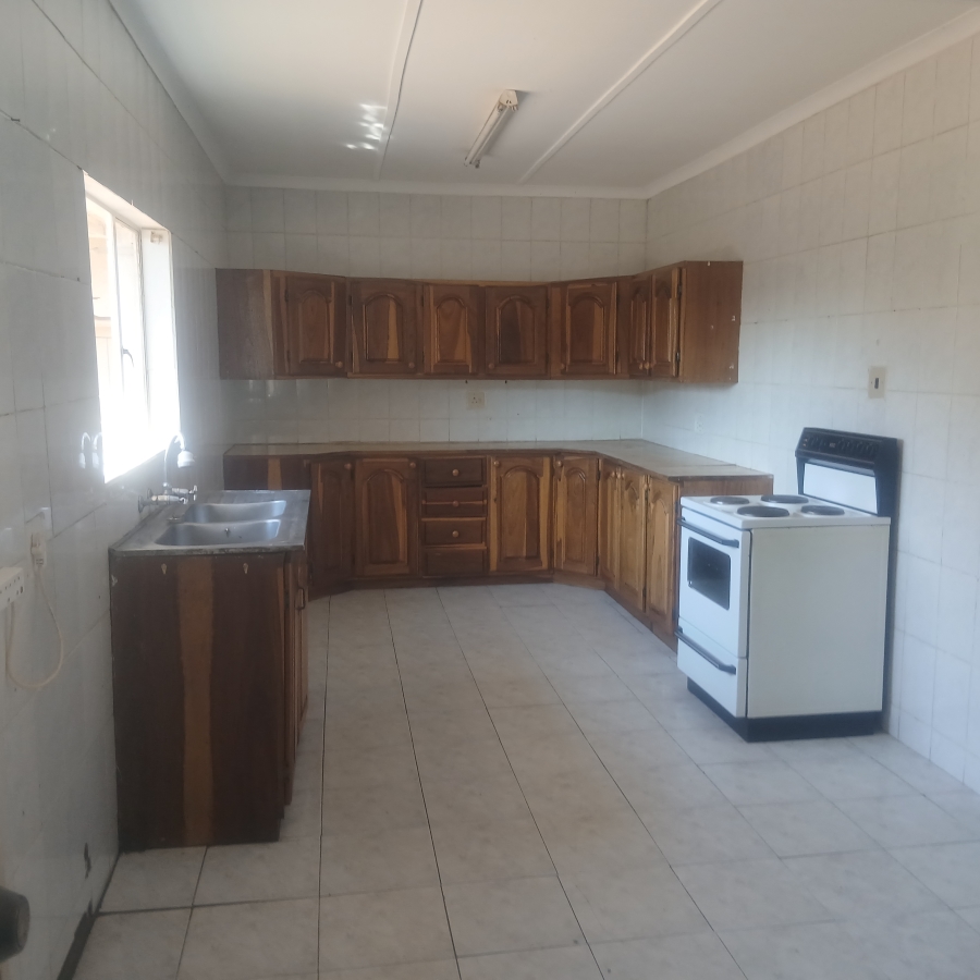 To Let 4 Bedroom Property for Rent in Ferryvale Gauteng