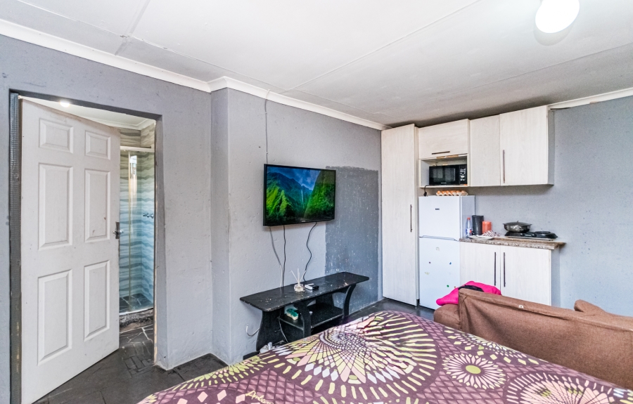 2 Bedroom Property for Sale in Bram Fischerville Gauteng
