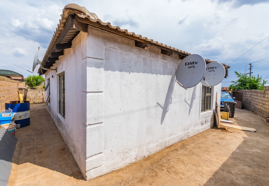 2 Bedroom Property for Sale in Bram Fischerville Gauteng