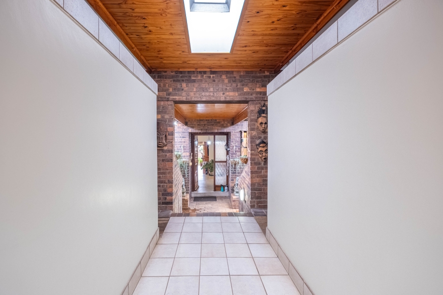 5 Bedroom Property for Sale in Bedford Park Gauteng