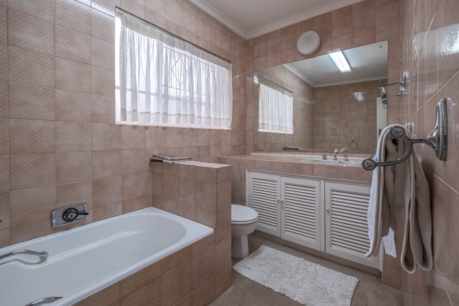 5 Bedroom Property for Sale in Bedford Park Gauteng