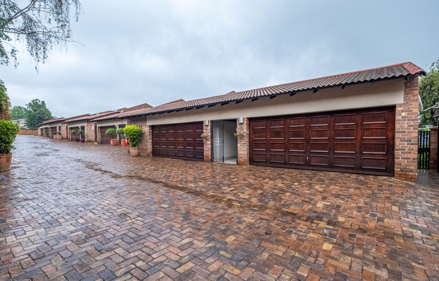 5 Bedroom Property for Sale in Bedford Park Gauteng