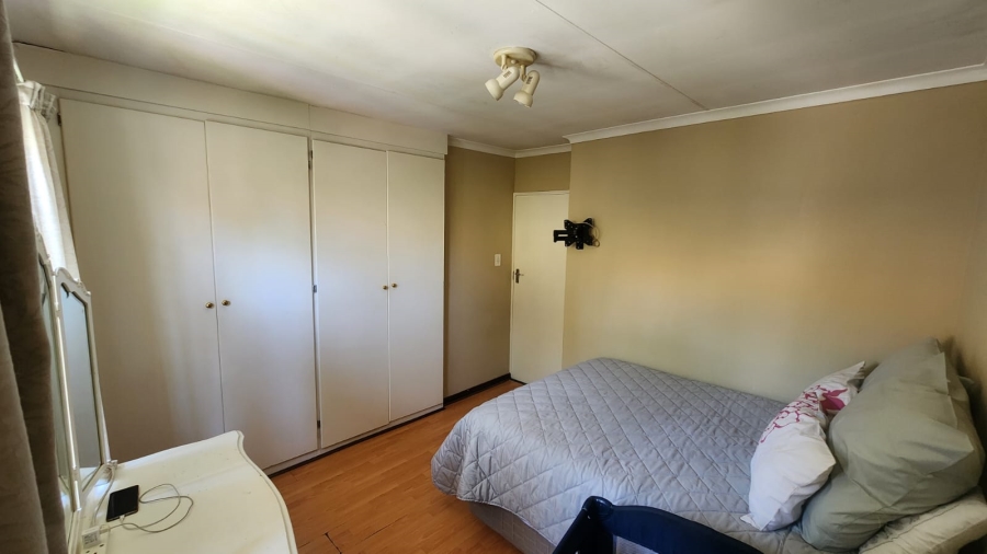 To Let 3 Bedroom Property for Rent in Illiondale Gauteng