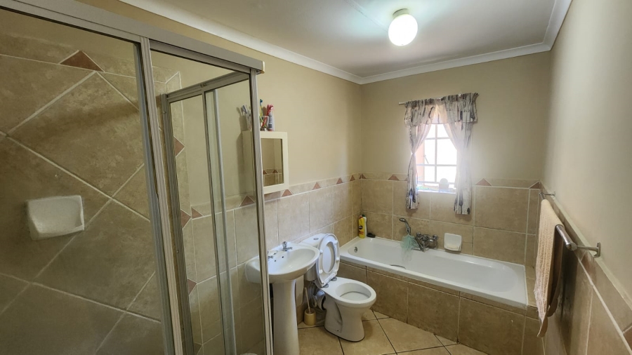 To Let 3 Bedroom Property for Rent in Illiondale Gauteng