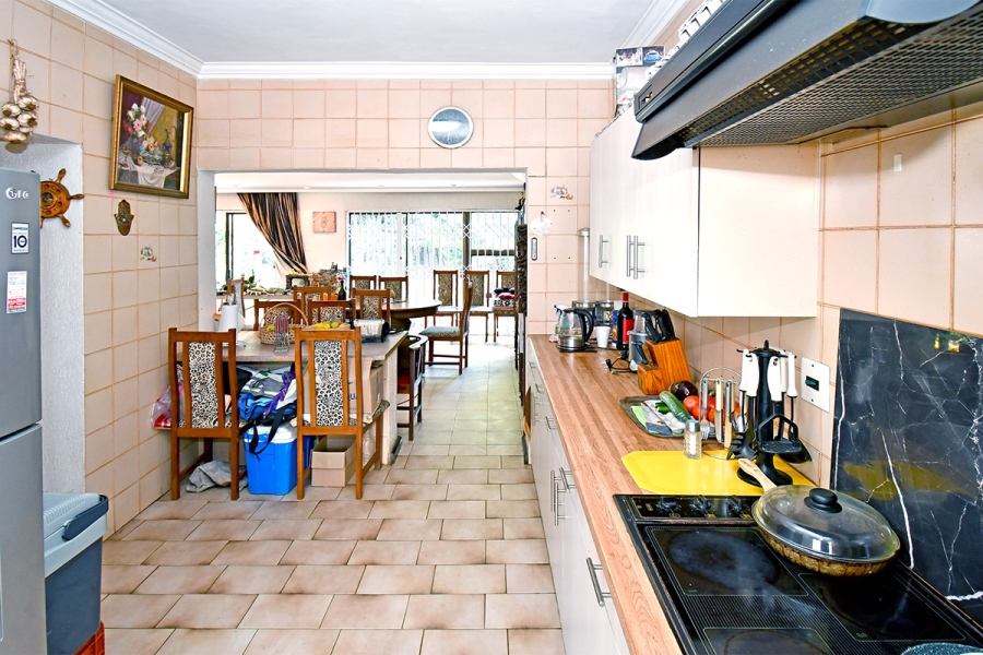 To Let 4 Bedroom Property for Rent in Bruma Gauteng