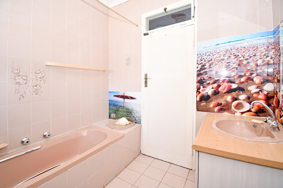 To Let 4 Bedroom Property for Rent in Bruma Gauteng