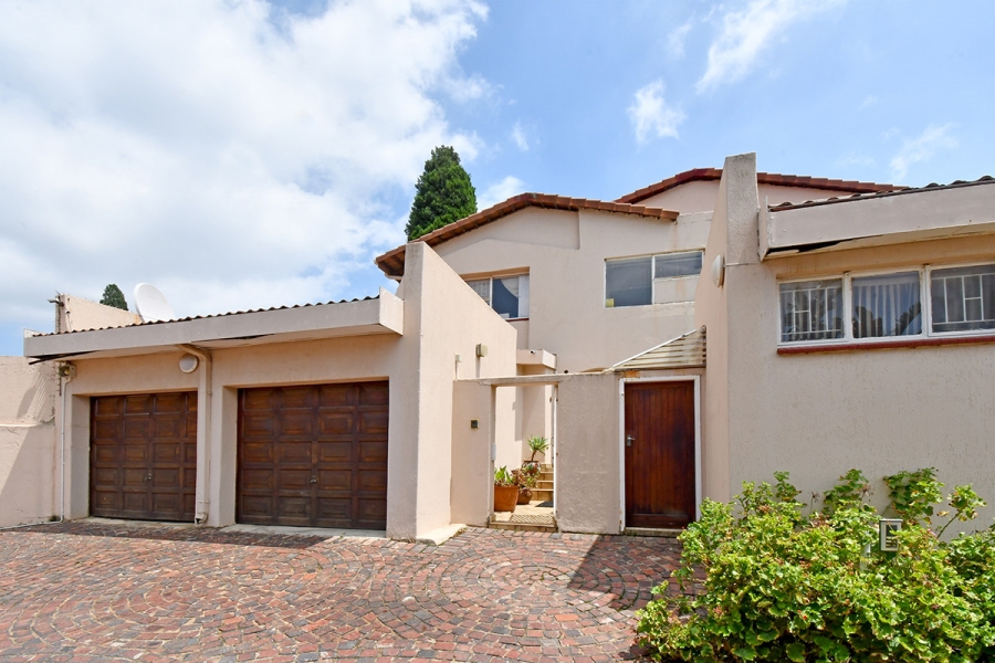To Let 4 Bedroom Property for Rent in Bruma Gauteng