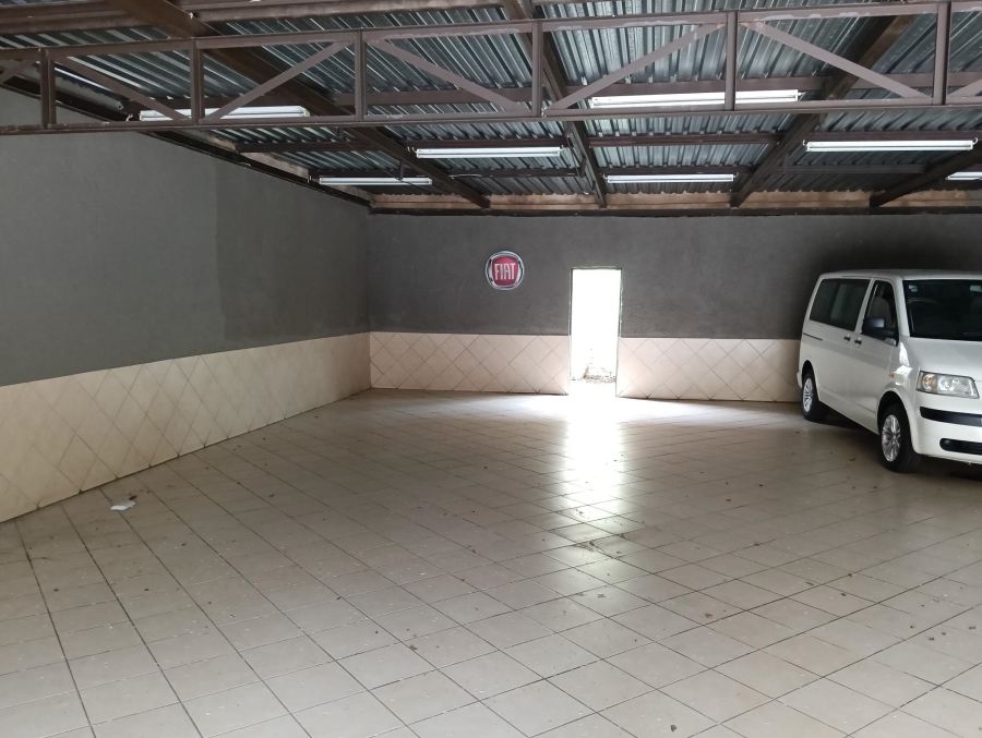 Commercial Property for Sale in Koedoespoort Industrial Gauteng