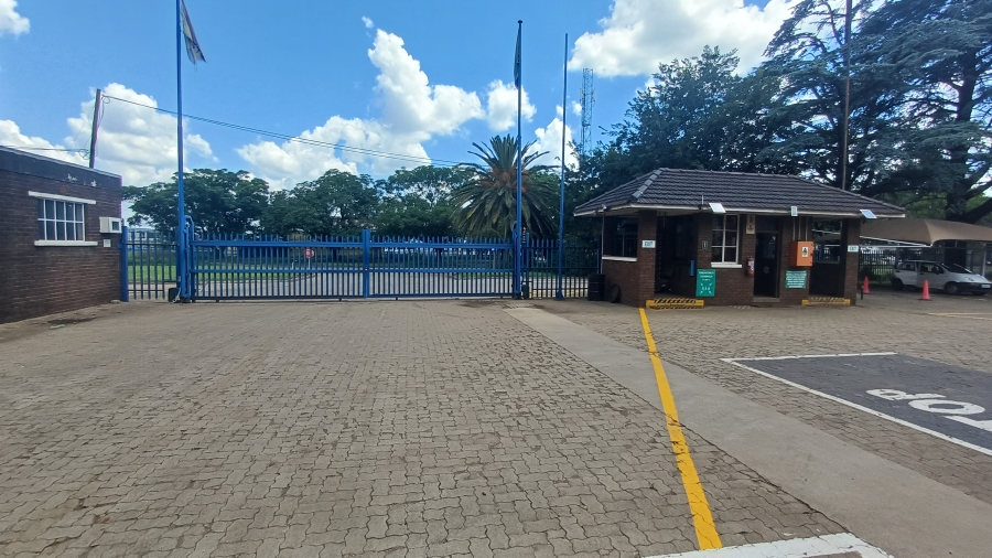 To Let commercial Property for Rent in Duncanville Gauteng