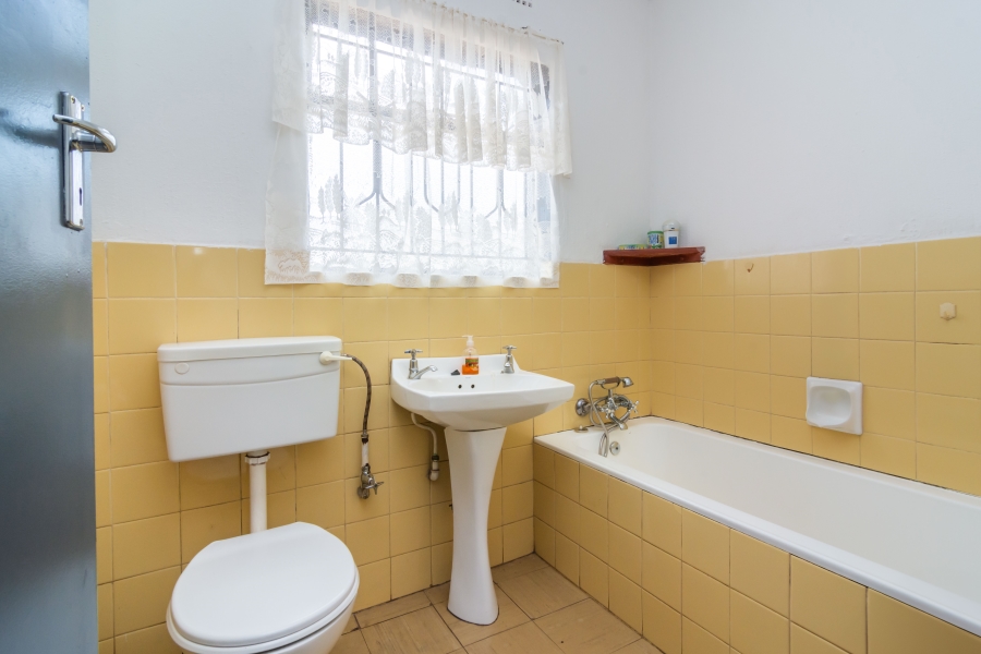 3 Bedroom Property for Sale in Fleurhof Gauteng