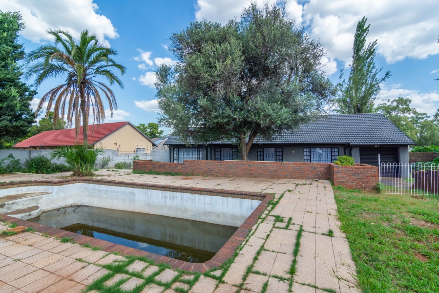3 Bedroom Property for Sale in Fleurhof Gauteng