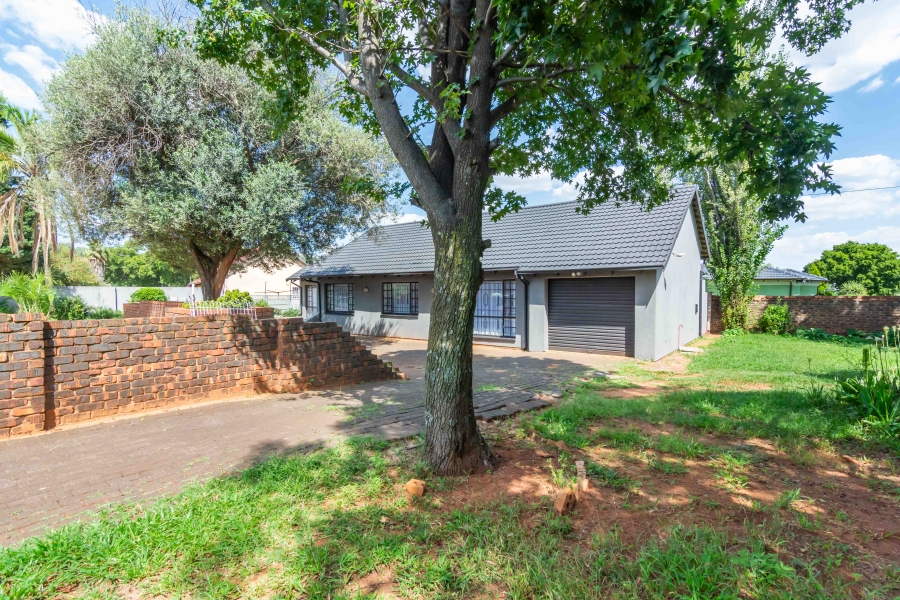 3 Bedroom Property for Sale in Fleurhof Gauteng