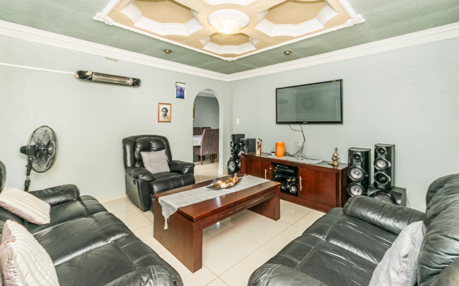 4 Bedroom Property for Sale in Dobsonville Ext 2 Gauteng