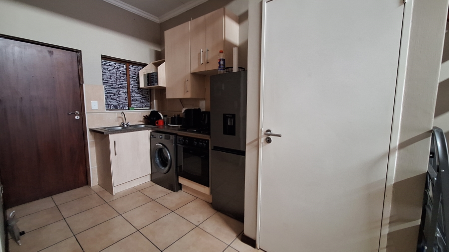 1 Bedroom Property for Sale in Hillcrest Gauteng
