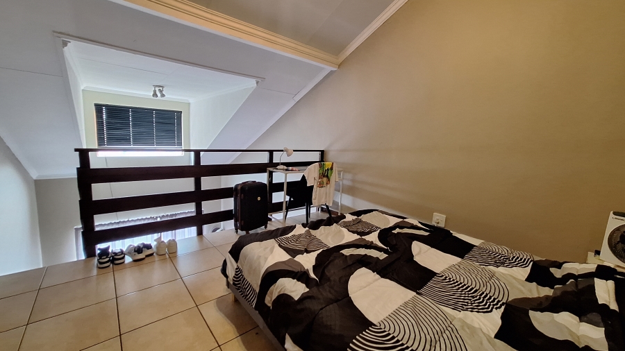 1 Bedroom Property for Sale in Hillcrest Gauteng