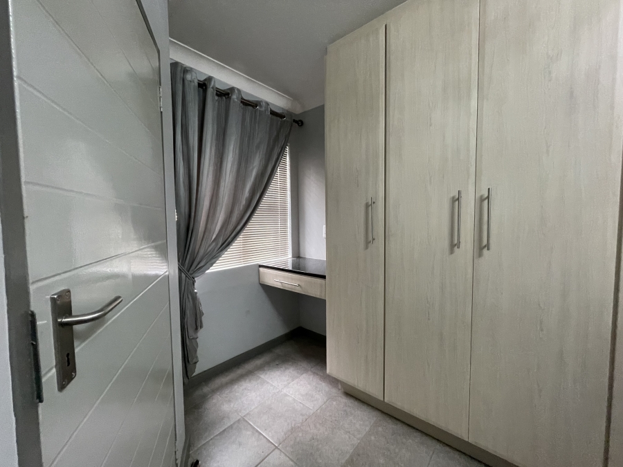 2 Bedroom Property for Sale in Menlo Park Gauteng