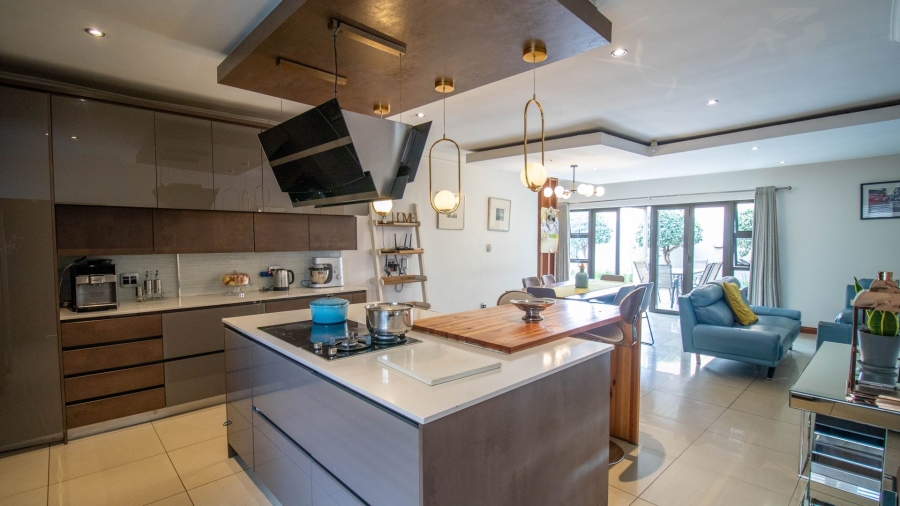 4 Bedroom Property for Sale in Blue Hills Gauteng