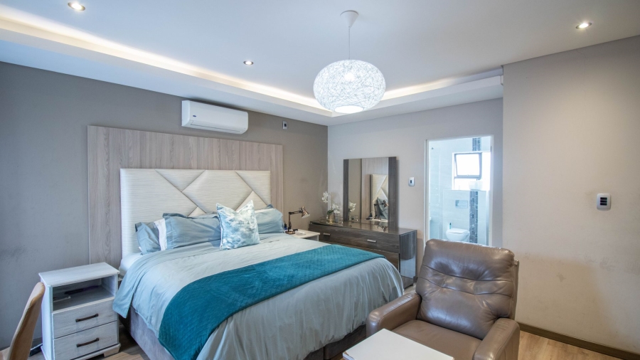 4 Bedroom Property for Sale in Blue Hills Gauteng