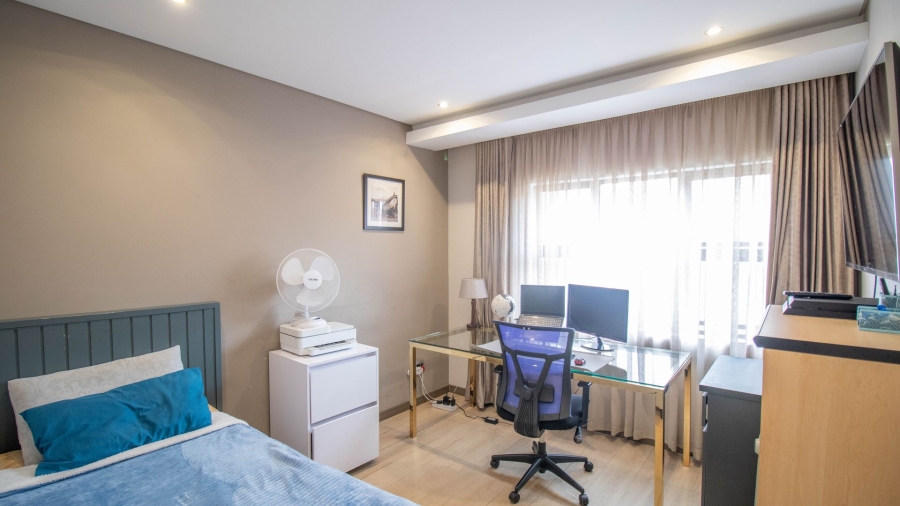 4 Bedroom Property for Sale in Blue Hills Gauteng