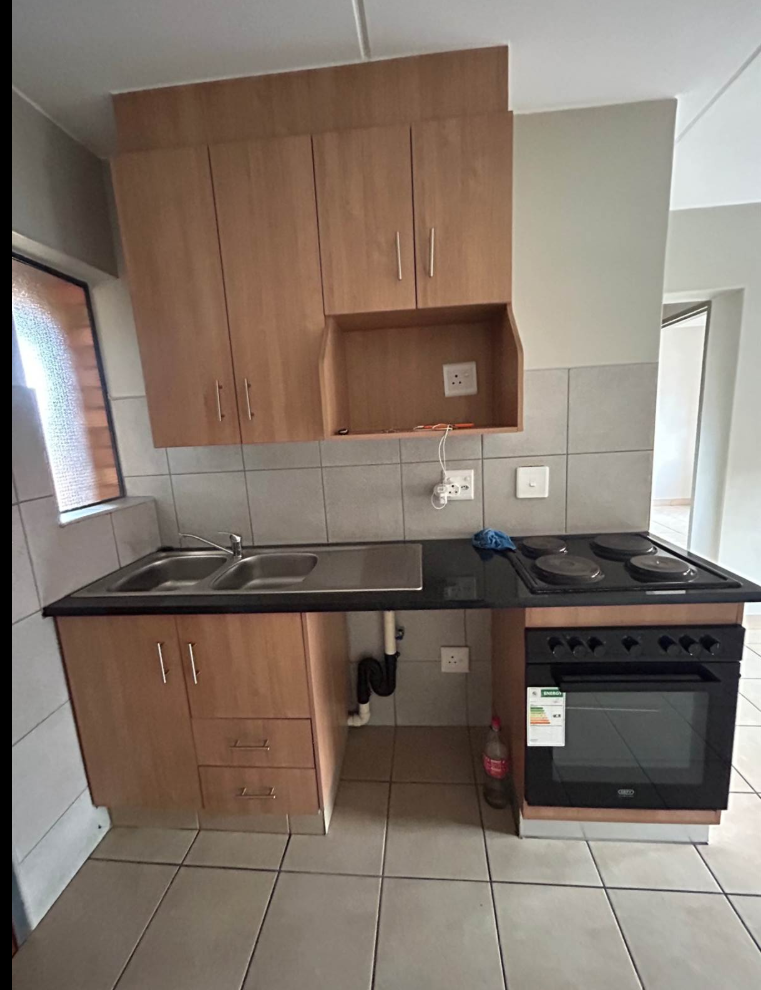 To Let 2 Bedroom Property for Rent in Kibler Park Gauteng