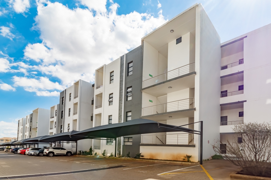 2 Bedroom Property for Sale in Erand Gardens Gauteng