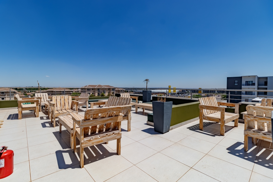 2 Bedroom Property for Sale in Erand Gardens Gauteng