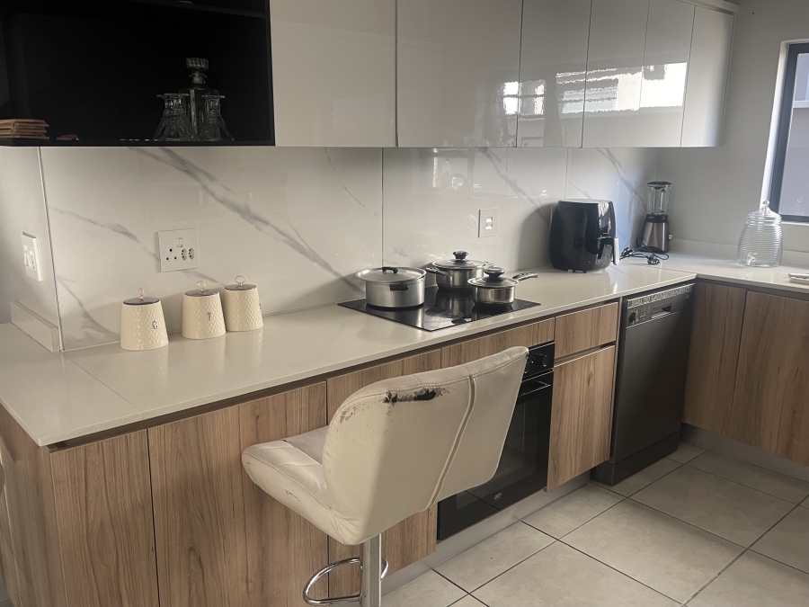 3 Bedroom Property for Sale in Waterfall Gauteng