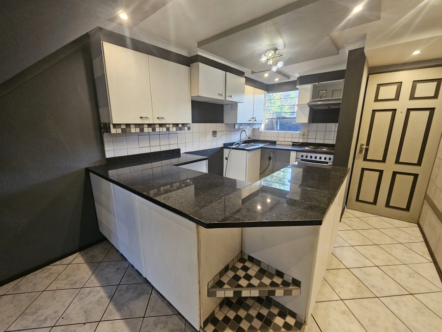 3 Bedroom Property for Sale in Rembrandt Park Gauteng