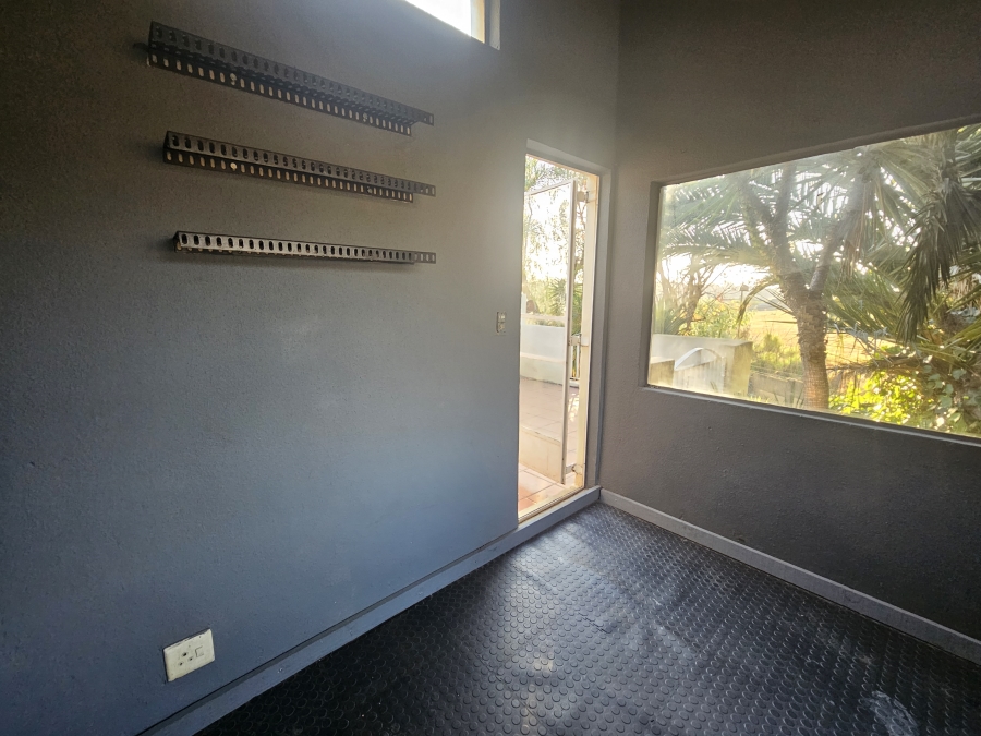 3 Bedroom Property for Sale in Rembrandt Park Gauteng