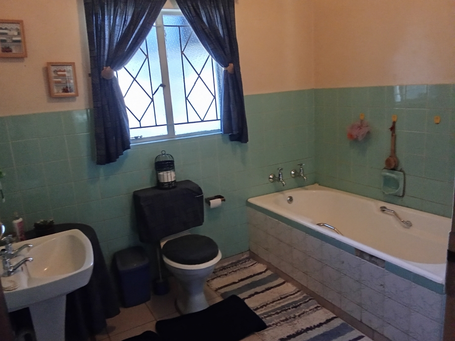3 Bedroom Property for Sale in Houtkop A H Gauteng