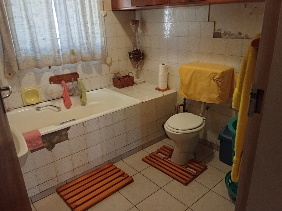 3 Bedroom Property for Sale in Houtkop A H Gauteng