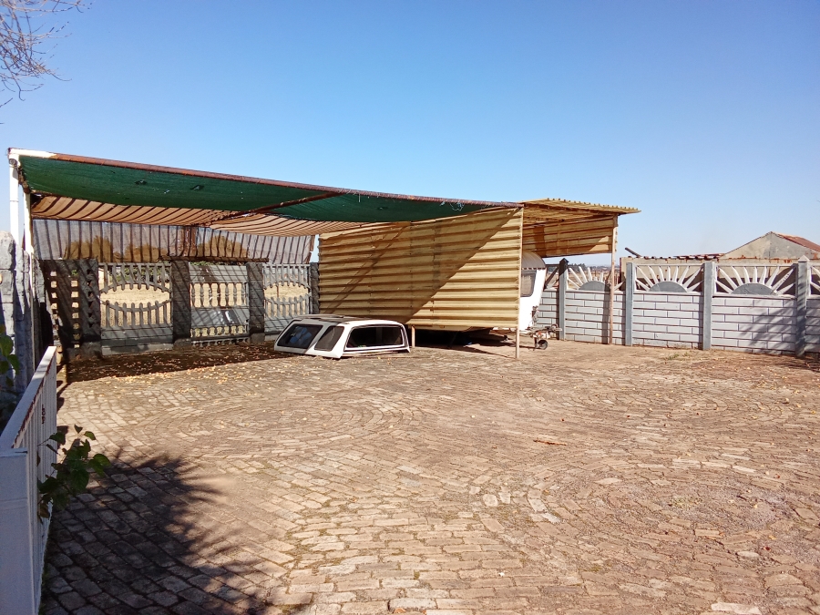 3 Bedroom Property for Sale in Houtkop A H Gauteng