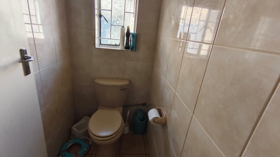 3 Bedroom Property for Sale in Strubenvale Gauteng