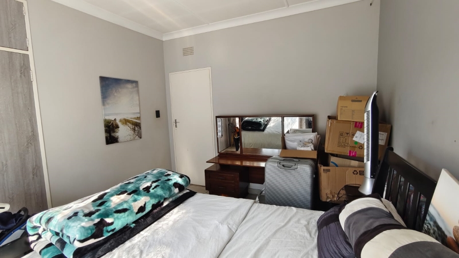 3 Bedroom Property for Sale in Strubenvale Gauteng